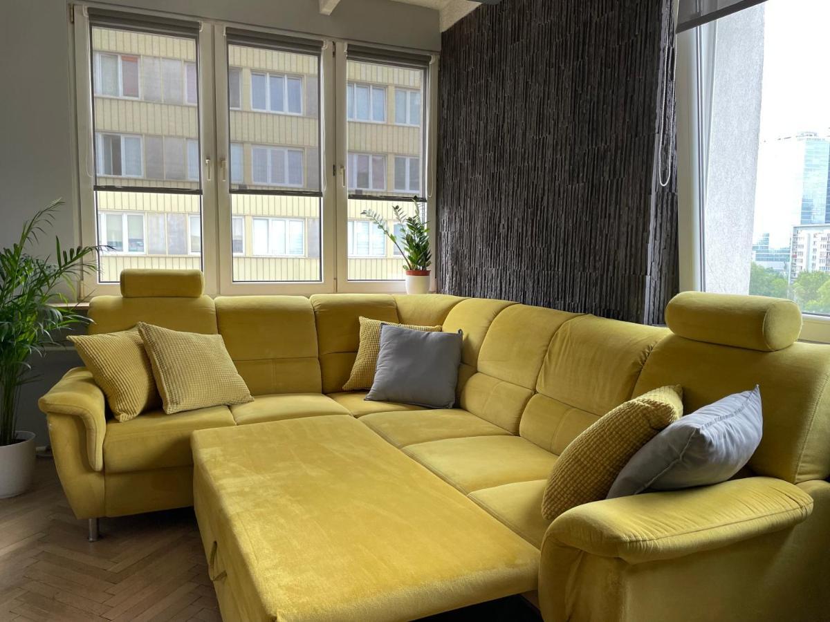 Grey Gucci Apartment City Center ワルシャワ エクステリア 写真