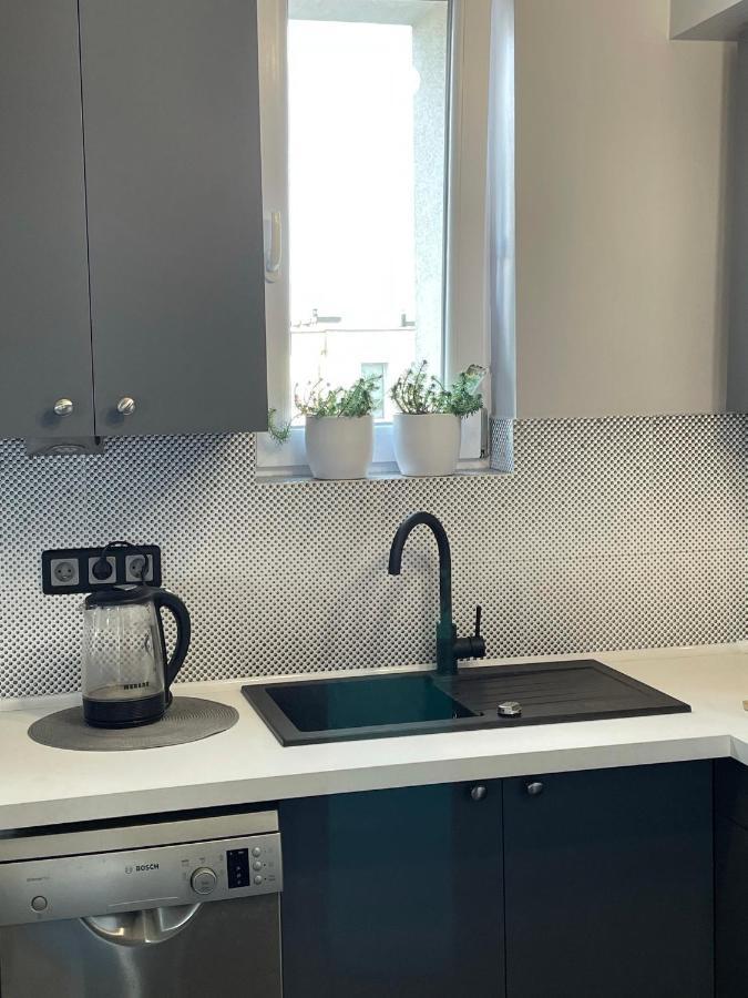 Grey Gucci Apartment City Center ワルシャワ エクステリア 写真